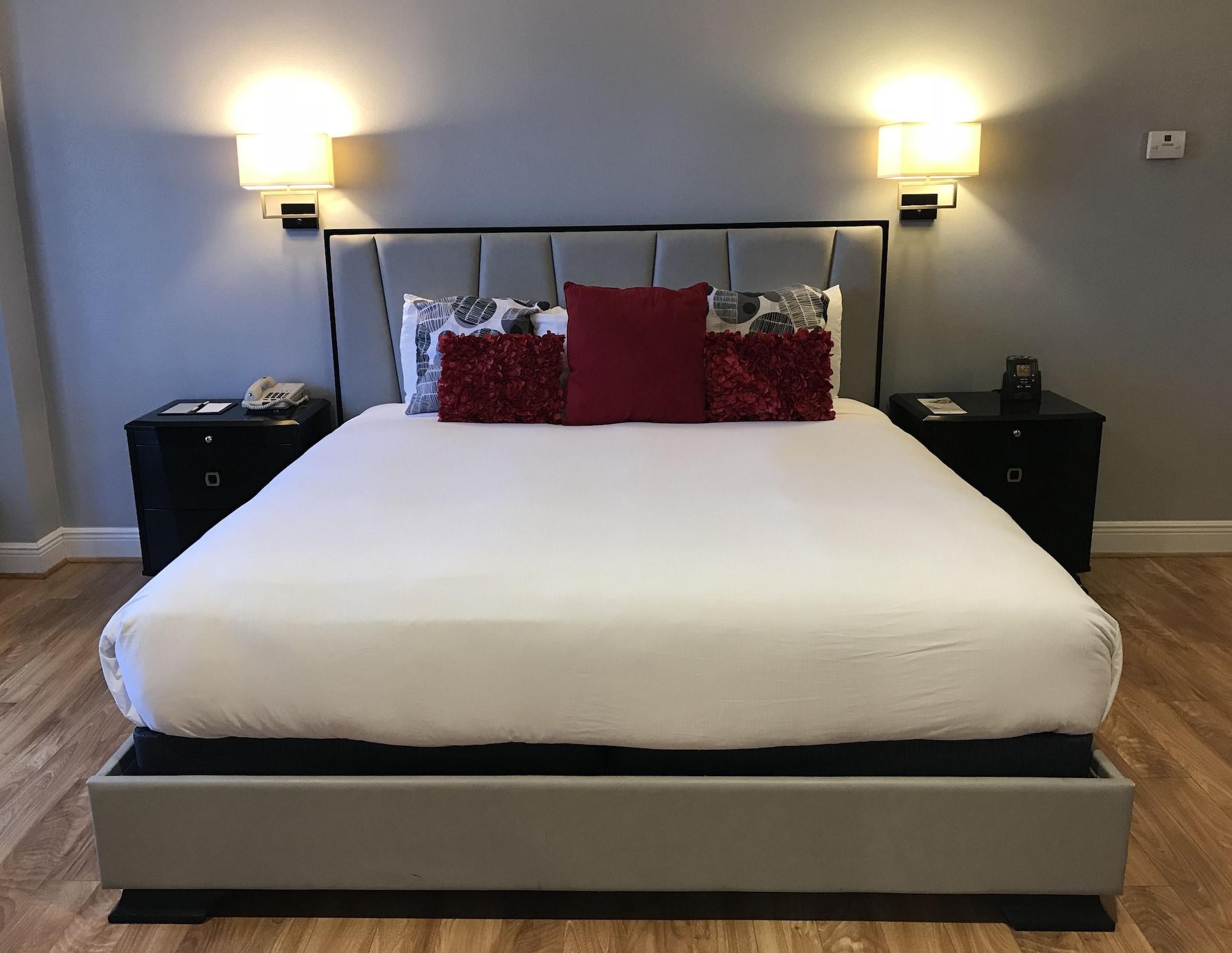 Отель Wyndham Midland Downtown Экстерьер фото